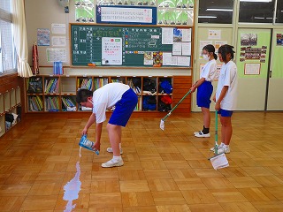 07ワックスがけ